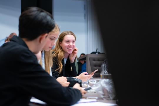 Leerlingen BRAVO! College aan de slag met lokale politiek 